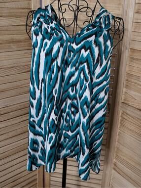 AVA & Aiden Sleeveless Top Womens Medium Keyhole Button Animal Print Linen Rayon